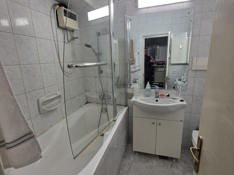 Piata Muncii, 5 minute metrou, chiar pe Decebal, bloc 1991, vedere mixta